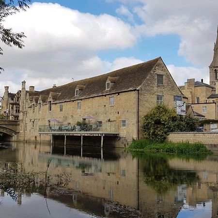 Riverside Stamford Stays Ngoại thất bức ảnh