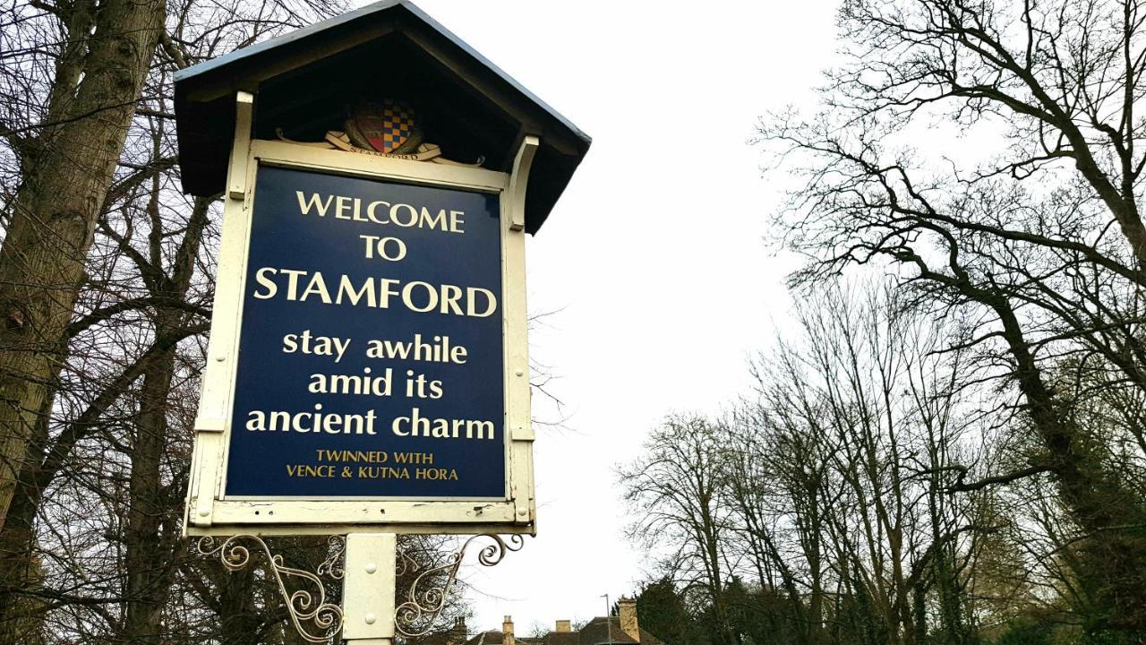 Riverside Stamford Stays Ngoại thất bức ảnh