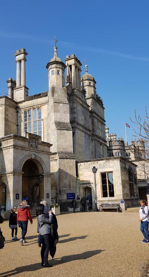 Riverside Stamford Stays Ngoại thất bức ảnh