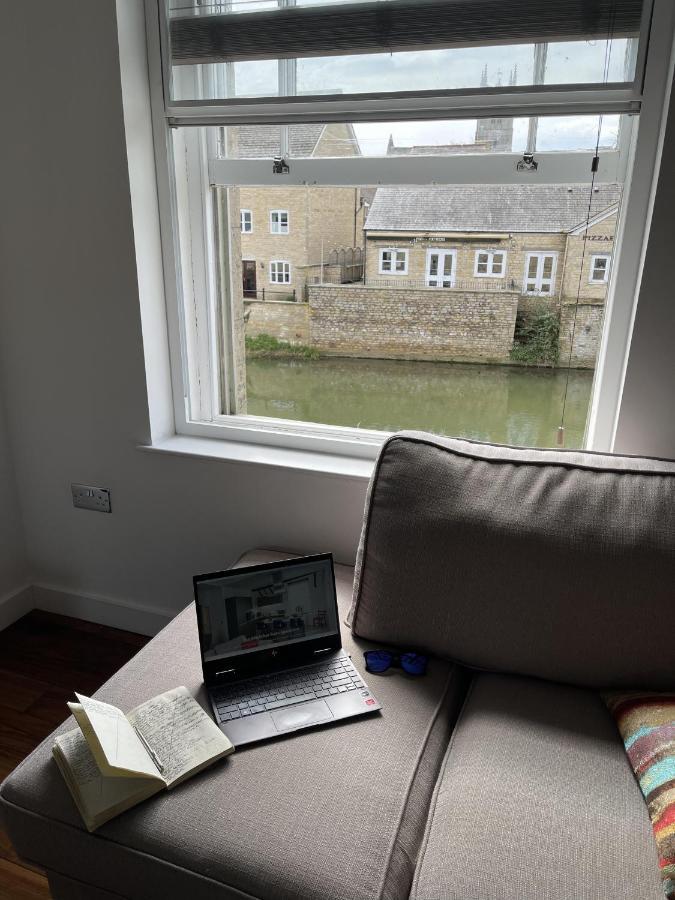 Riverside Stamford Stays Ngoại thất bức ảnh